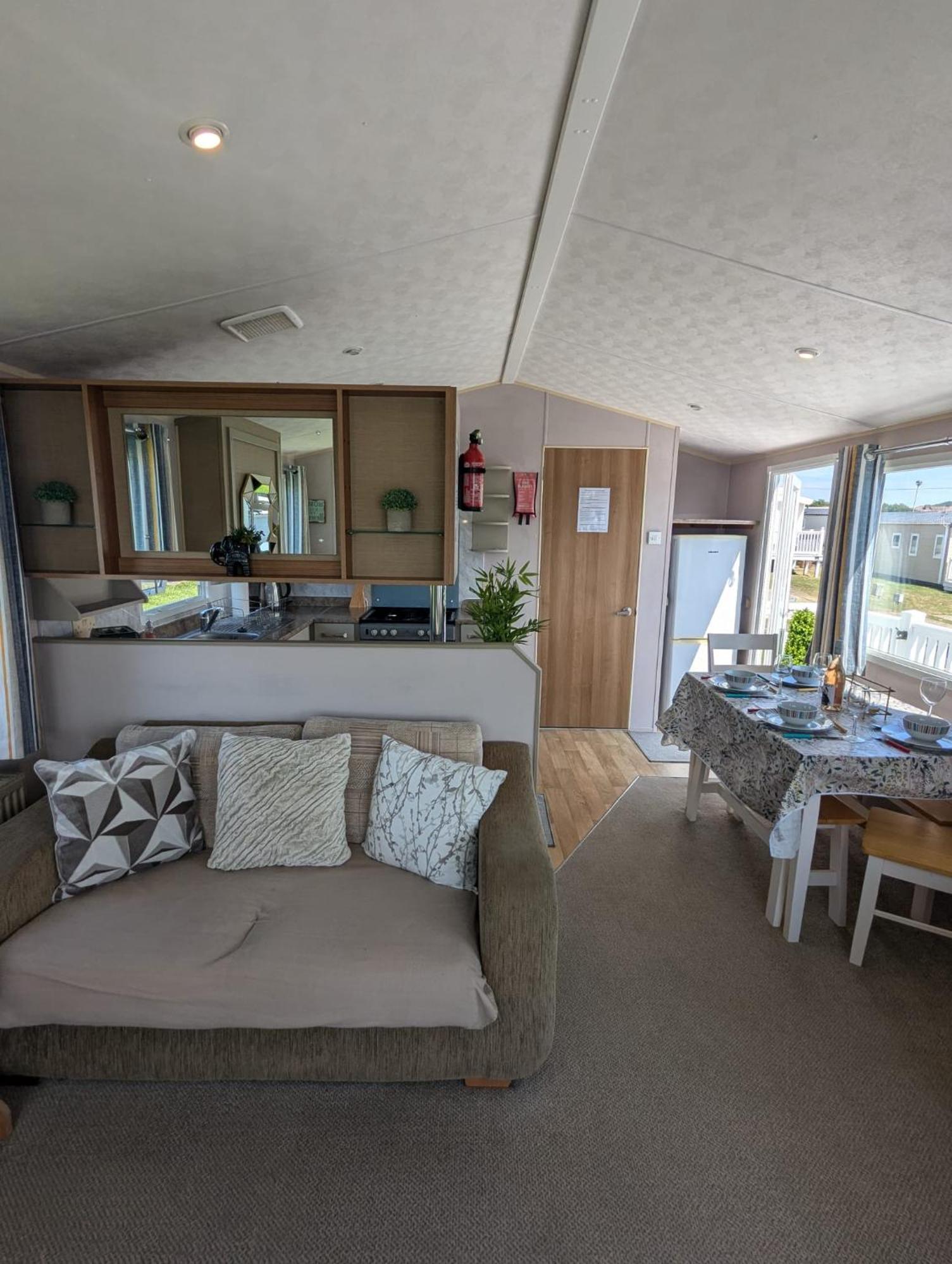 Lovely Family Dog Friendly Caravan On Littlesea Holiday Park Weymouth Haven Wyke Regis Eksteriør billede